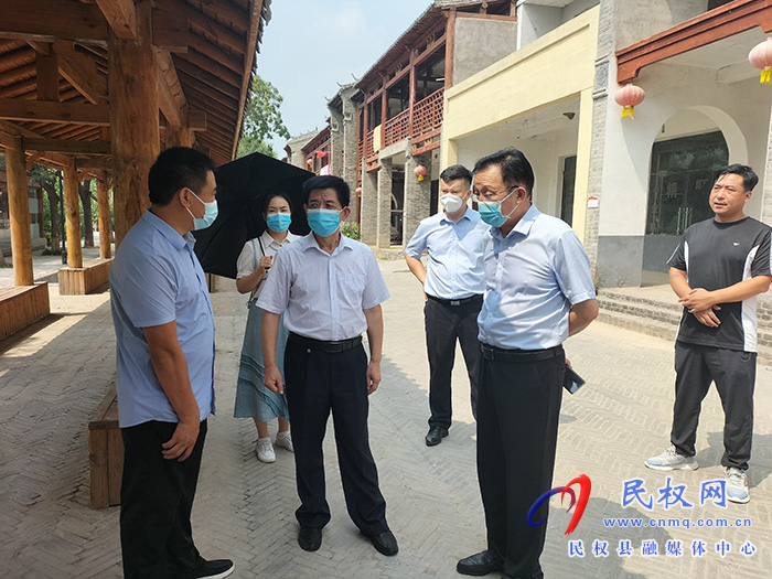 商丘市文化廣電和旅游局黨組成員、副局長董健到我縣調(diào)研市級白名單企業(yè)運營情況