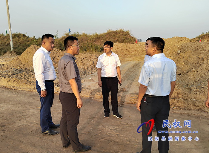 縣委書記張團(tuán)結(jié)到金藝科技產(chǎn)業(yè)園查看項(xiàng)目進(jìn)展情況