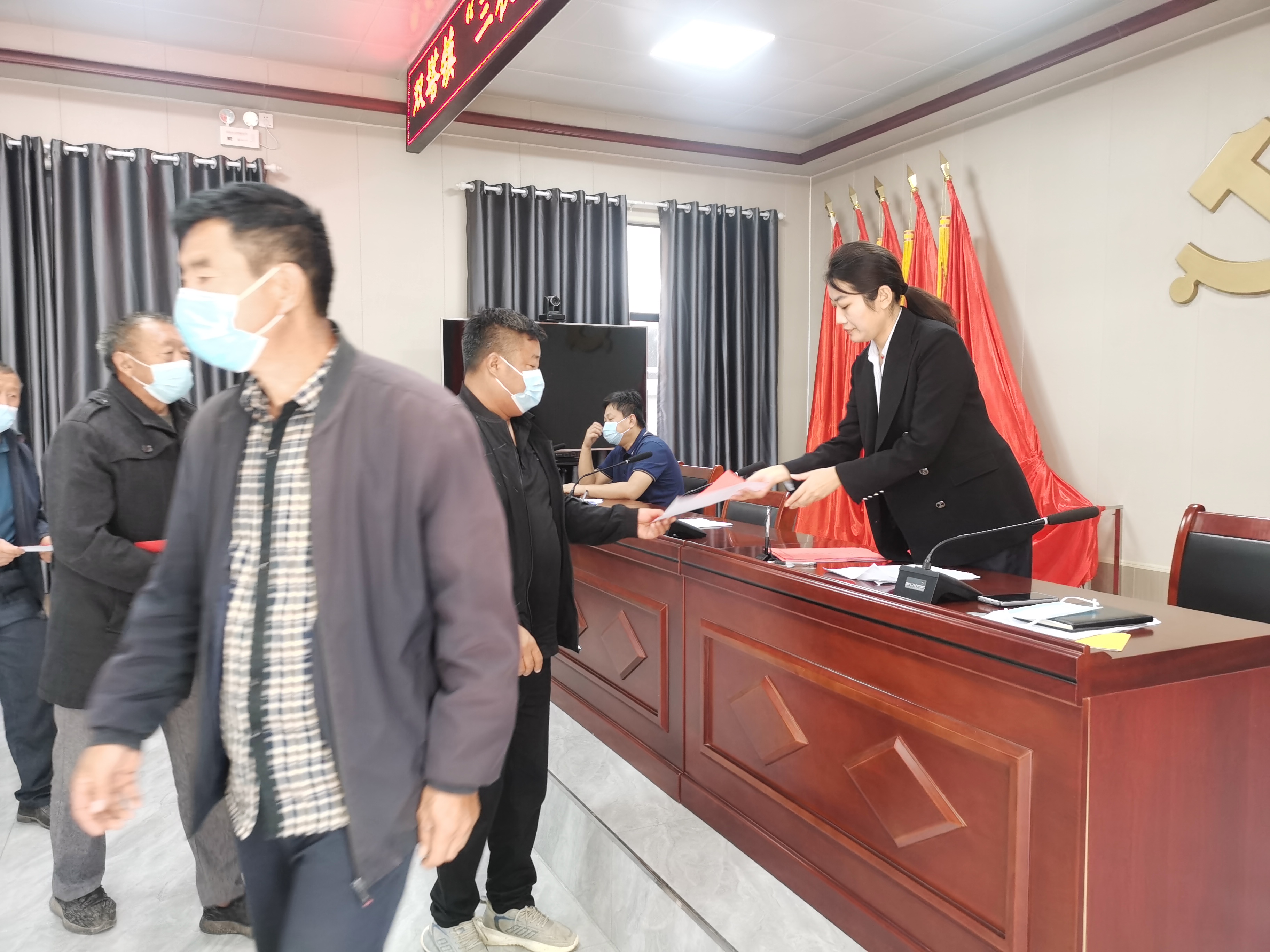 雙塔鎮(zhèn)召開(kāi)“三秋”秸稈禁燒暨綜合利用工作動(dòng)員會(huì)