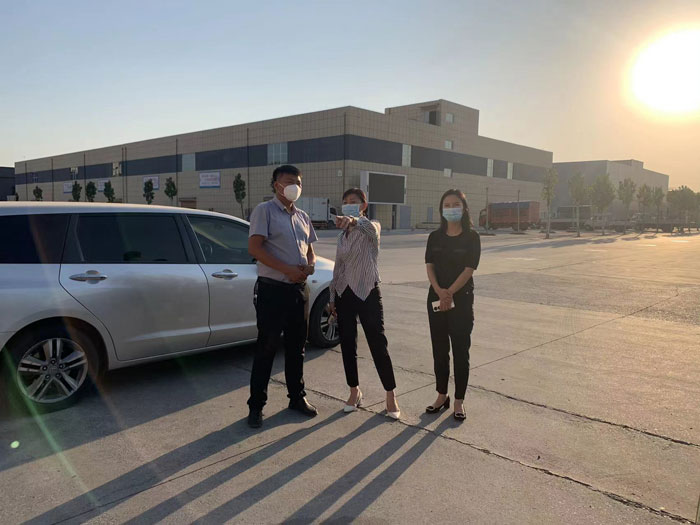 縣委常委、副縣長于茜督導(dǎo)檢查全國文明城市創(chuàng)建工作