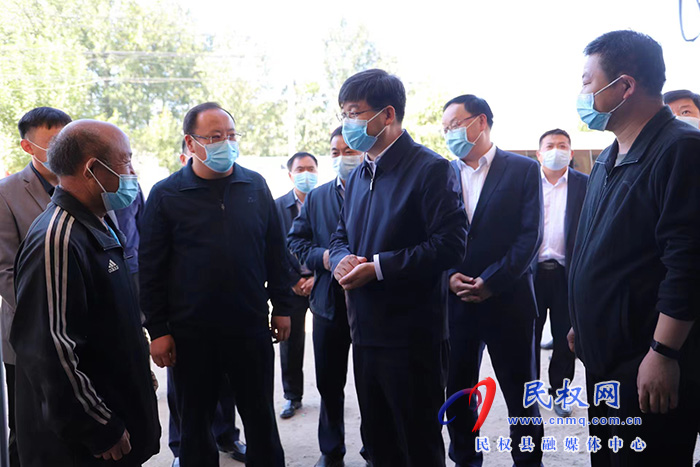 縣委書記張團(tuán)結(jié)調(diào)研鞏固脫貧攻堅成果及“五星”支部創(chuàng)建、三秋生產(chǎn)、信訪穩(wěn)定等工作