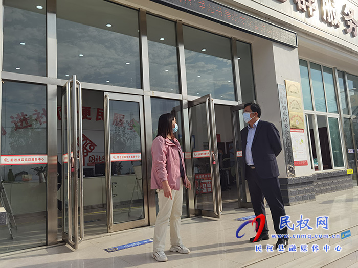 縣領導李君督導全國文明城市創(chuàng)建、信訪維穩(wěn)和常態(tài)化疫情防控工作