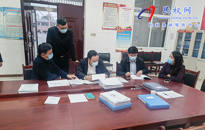 副縣長(zhǎng)李衛(wèi)政到雙塔鎮(zhèn)督導(dǎo)檢查鞏固拓展脫貧攻堅(jiān)成果工作