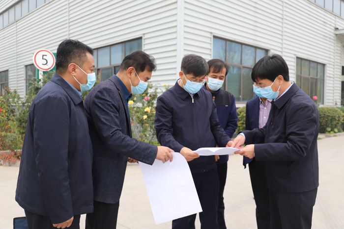 縣委書記張團(tuán)結(jié)深入部分企業(yè)開展“企業(yè)服務(wù)日”活動