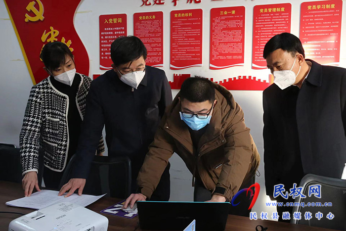 縣委書記張團(tuán)結(jié)調(diào)研包保企業(yè)食品安全 “兩個責(zé)任”工作機(jī)制落實情況