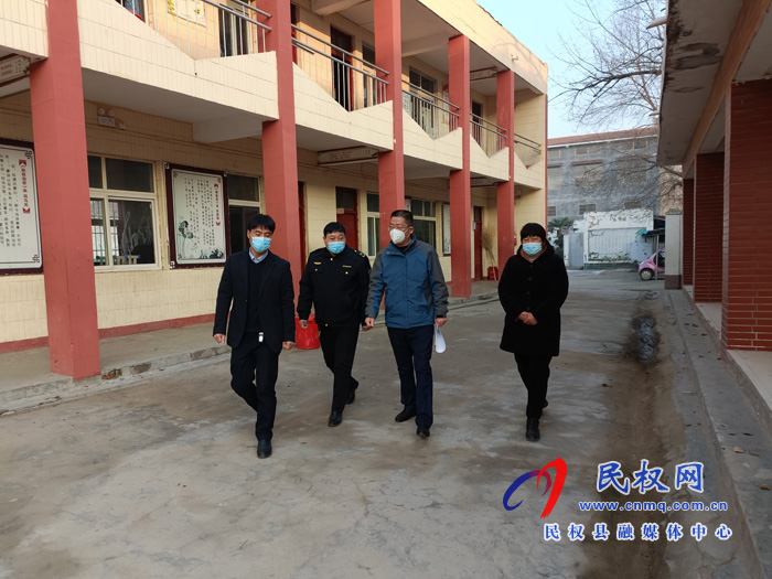 縣人大常委會副主任李勇到伯黨鄉(xiāng)包保企業(yè)督導(dǎo)檢查食品安全“兩個責(zé)任”工作機(jī)制落實(shí)情況