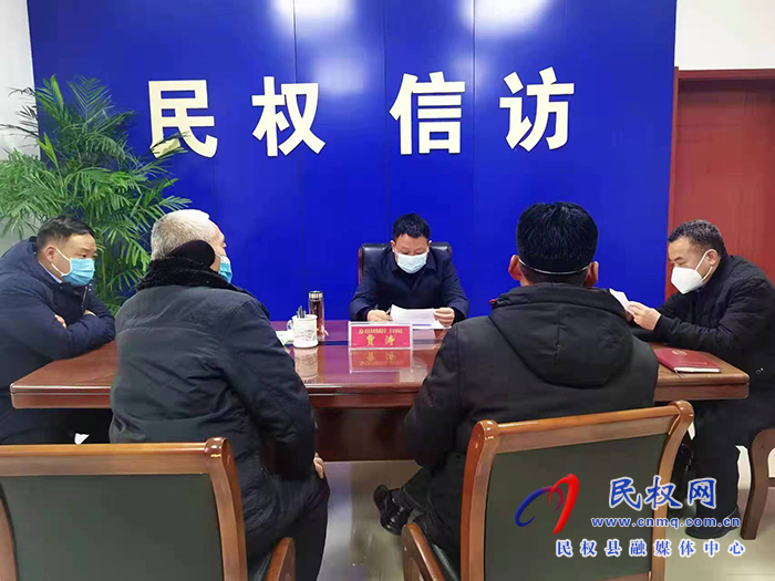 副縣長、縣公安局長賈濤接待來訪群眾