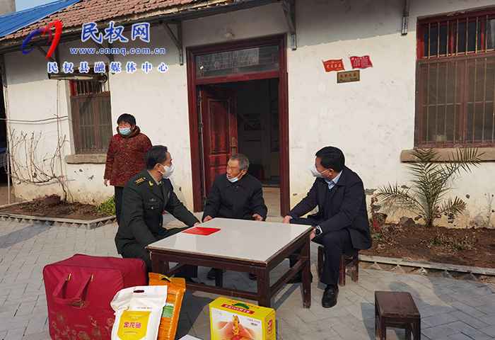 市委常委、軍分區(qū)政委朱洲到民走訪慰問老黨員和困難黨員