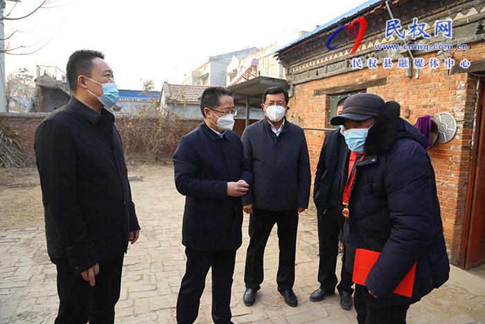 市委正處級巡察專員到民權(quán)走訪慰問老黨員和生活困難黨員