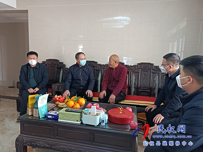 縣委常委、常務副縣長王景義看望慰問實職縣級退休干部