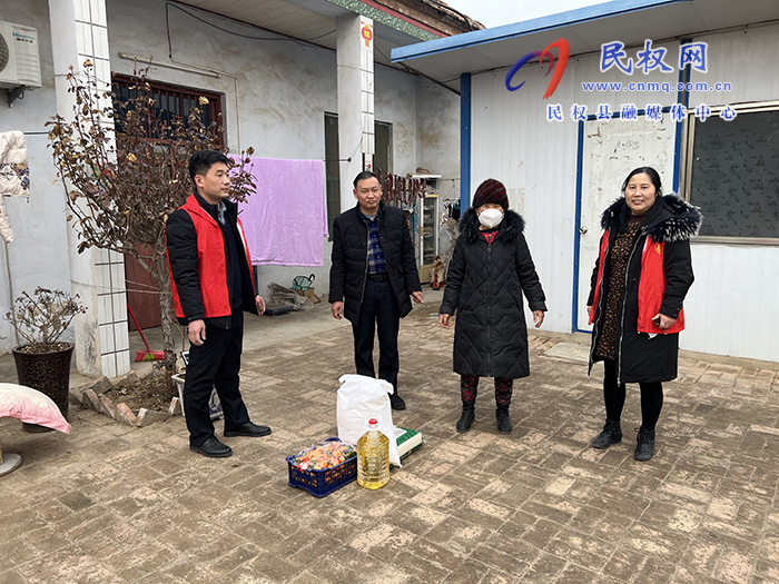 文廣旅游局開展春節(jié)幫扶慰問(wèn)身邊好人志愿服務(wù)活動(dòng)