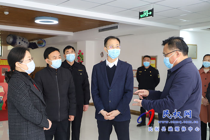 副市長(zhǎng)袁道強(qiáng)蒞民調(diào)研督導(dǎo)食品安全“兩個(gè)責(zé)任”落實(shí)情況