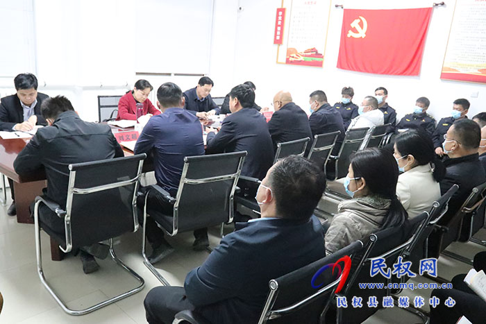 縣委副書記、縣長(zhǎng)王靜嫻調(diào)研城市管理工作
