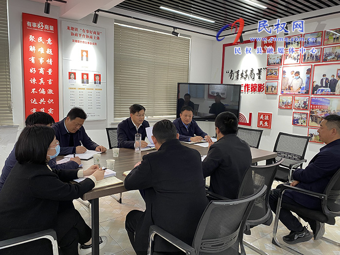 市人大常委會副主任、縣委書記張團結調研耕地保護和信訪維穩(wěn)工作