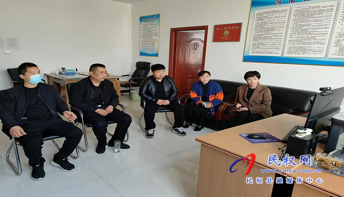民權縣住建局建筑科技節(jié)能服務中心組織收看2022年度河南省“最美志愿者”先進事跡