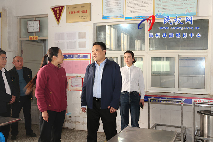 縣委常委、組織部長王義彬督導(dǎo)食品安全“兩個責(zé)任”工作落實情況