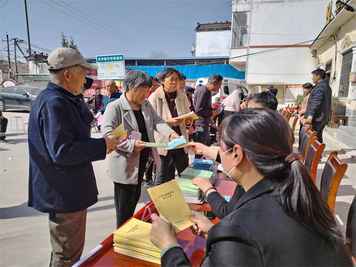 縣委黨校開展3月份主題黨日“1+新時代文明實踐推動暨黨的創(chuàng)新理論、科技、衛(wèi)生三下鄉(xiāng)”活動