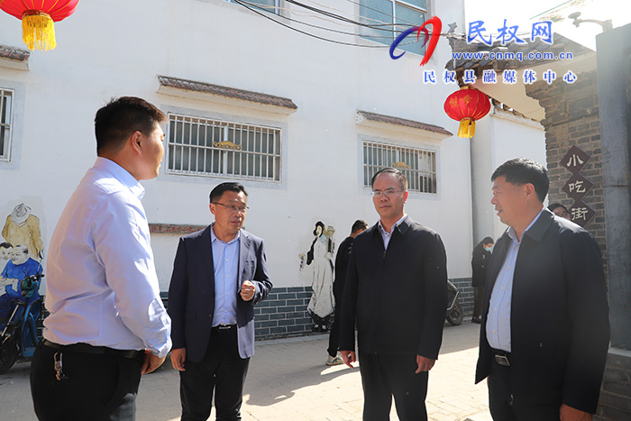  縣委常委、常務(wù)副縣長王景義到2023中國·民權(quán)第七屆槐花文化系列活動分會場察看美食節(jié)進(jìn)展情況