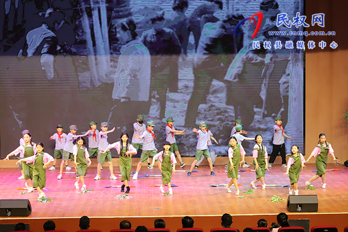 民權(quán)縣慶祝“五一”勞動(dòng)節(jié)“五四”青年節(jié)職工文藝匯演舉行