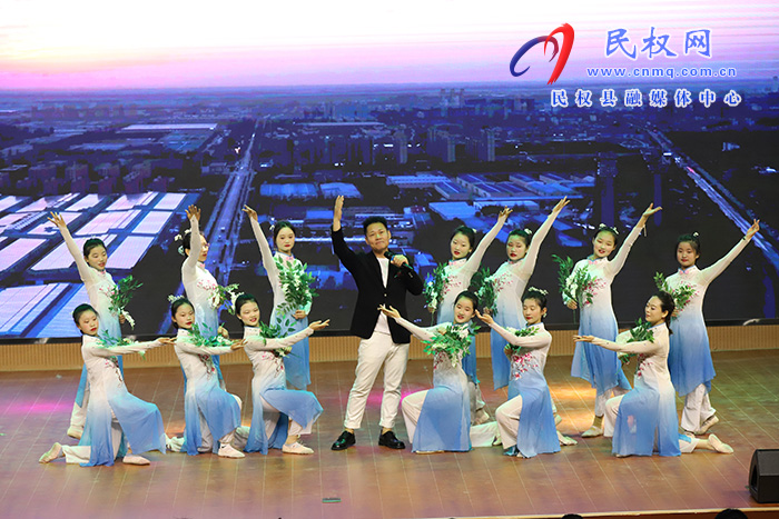 民權(quán)縣慶?！拔逡弧眲趧?dòng)節(jié)“五四”青年節(jié)職工文藝匯演舉行