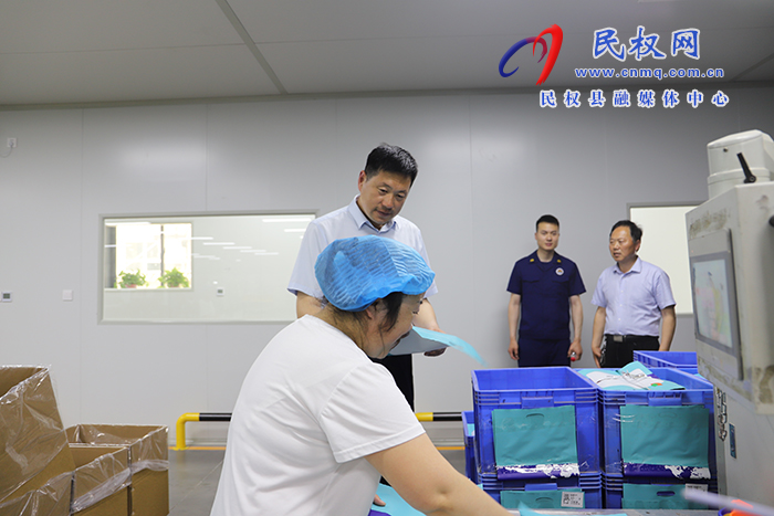 縣委宣傳部聯(lián)合消防救援大隊、高新區(qū)管委會走進印刷企業(yè)開展消防安全知識培訓(xùn)和實操應(yīng)急演練活動
