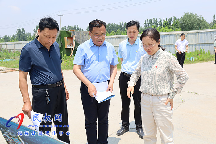 縣委書記、縣長王靜嫻調(diào)研城建項(xiàng)目建設(shè)情況