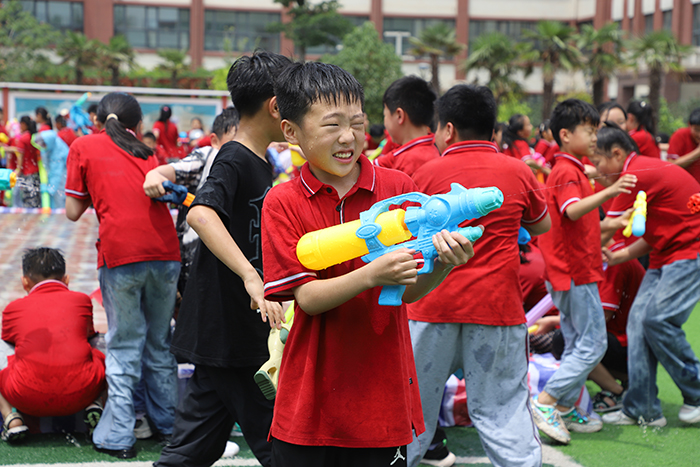 “悠悠艾香溢佳節(jié) 綿綿粽情潤端午”——民權(quán)求實(shí)學(xué)校端午節(jié)主題教育活動(dòng)