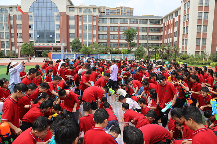 “悠悠艾香溢佳節(jié) 綿綿粽情潤端午”——民權(quán)求實(shí)學(xué)校端午節(jié)主題教育活動(dòng)