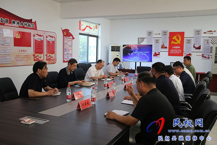 省高級(jí)法院黨組成員、副院長(zhǎng)劉冠華一行蒞臨野崗鎮(zhèn)孟莊村調(diào)研指導(dǎo)幫扶工作