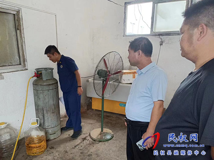 龍?zhí)伶?zhèn)：扎實開展燃?xì)獍踩珯z查