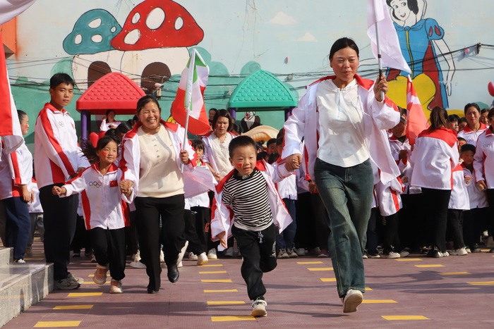  全民奧運(yùn)會，等你來挑戰(zhàn)！野崗鎮(zhèn)童欣幼兒園舉行親子運(yùn)動(dòng)會