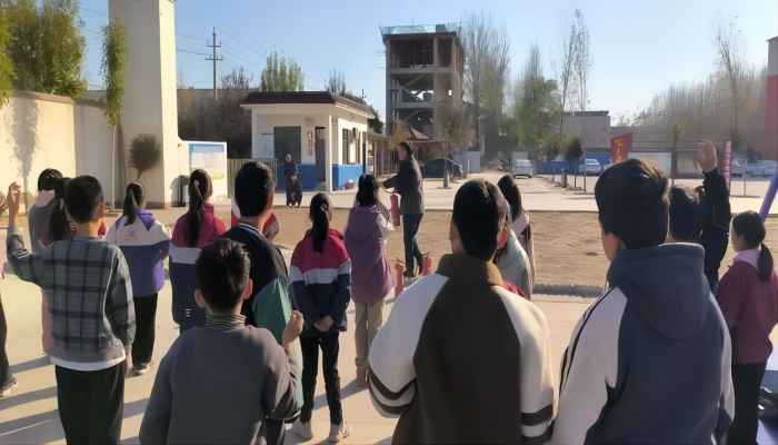 雙塔鎮(zhèn)中心小學開展消防演練活動