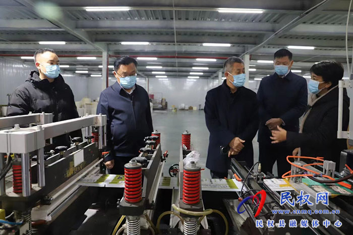 市委宣傳部副部長(zhǎng)、二級(jí)巡視員劉道明到民調(diào)研指導(dǎo)“掃黃打非”基層示范點(diǎn)建設(shè)和印刷企業(yè)管理工作