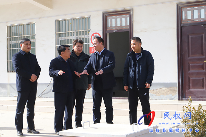 縣委副書記、縣長王景義調(diào)研農(nóng)村污水處理廠運行情況
