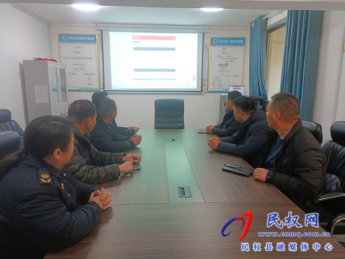 民權(quán)縣文化廣電旅游局開(kāi)展服務(wù)型行政執(zhí)法“微宣講、走基層”活動(dòng)