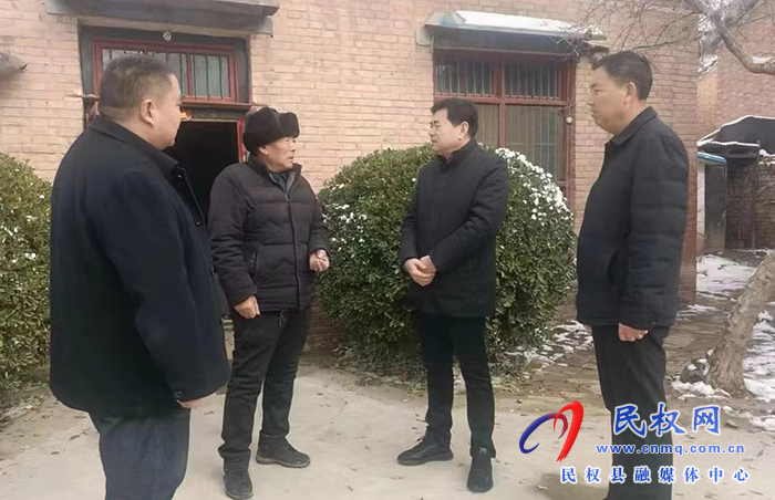 縣人大常委會副主任薛坤調(diào)研督導(dǎo)鞏固脫貧成果后評估驗收工作