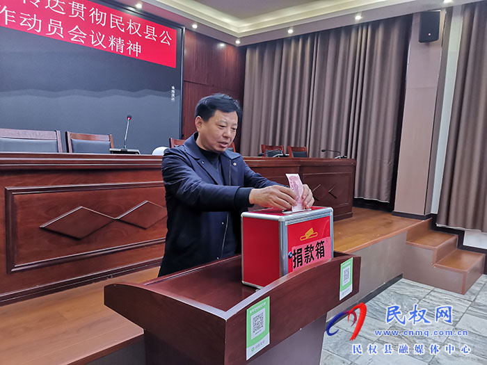 綠洲街道辦事處開展“送溫暖、獻(xiàn)愛心”募捐活動(dòng)