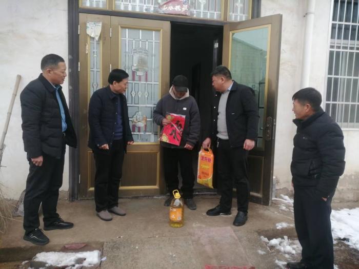 民權(quán)縣供銷合作社開展2024年新春慰問活動