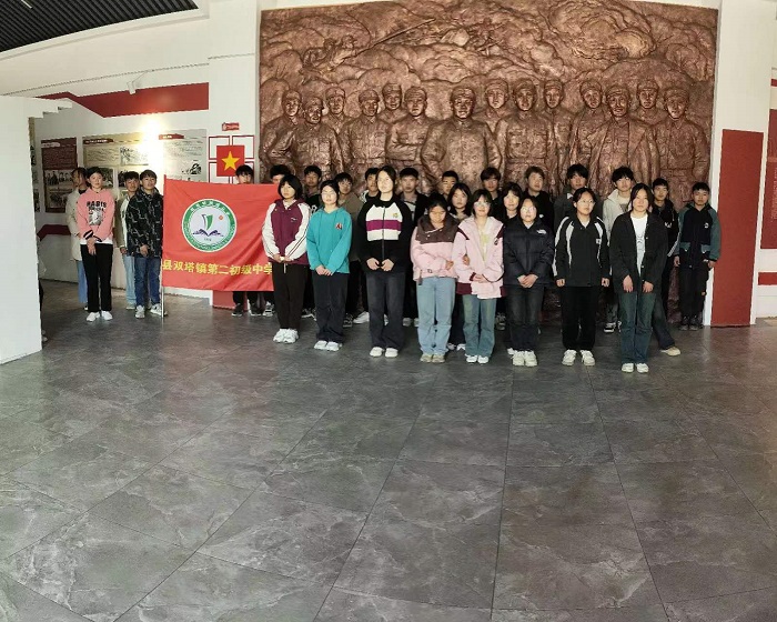 雙塔二中組織學生參觀紅色教育基地 重溫黨史洗禮心靈