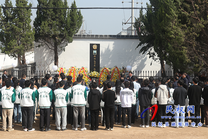 河南農(nóng)業(yè)大學(xué)到民開展緬懷鄭祥義教授、學(xué)習(xí)鄭祥義精神、科技服務(wù)助力“三農(nóng)”活動
