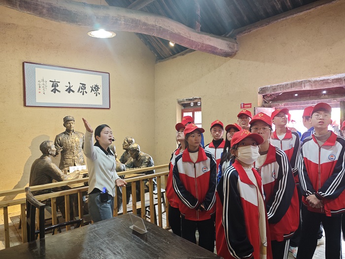 團縣委組織開展2024年迎五四“探尋紅色足跡，傳承革命精神”紅色研學(xué)實踐活動