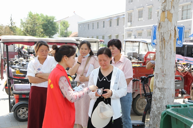 民權(quán)縣圖書館組織開展 “閱讀點(diǎn)亮未來(lái)·助力高考?jí)粝搿敝驹阜?wù)活動(dòng)