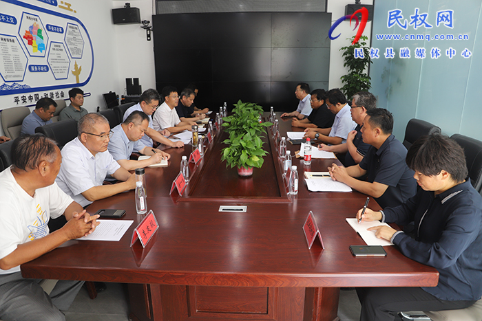 副市長(zhǎng)高大立到民調(diào)研油莎豆產(chǎn)業(yè)發(fā)展情況