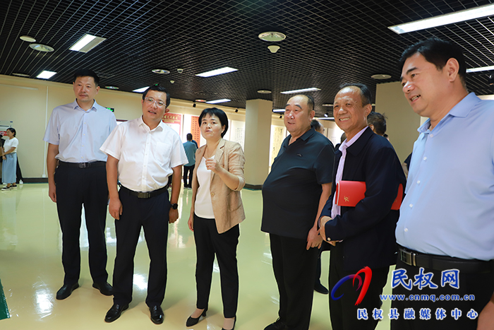 我縣舉行“強國復(fù)興有我”慶祝中華人民共和國成立七十五周年書畫攝影作品展