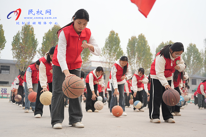 我縣舉行“五育”并舉學(xué)?，F(xiàn)場(chǎng)觀摩會(huì)
