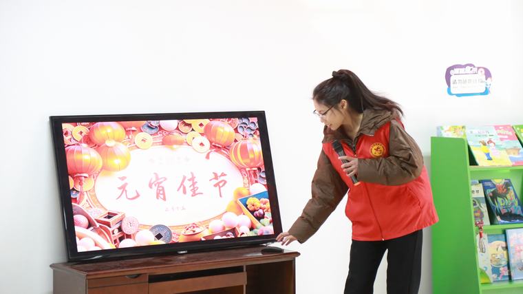 【我們的節(jié)日?元宵節(jié)系列活動(dòng)】民權(quán)縣圖書館舉辦“書香伴燈影 喜迎元宵節(jié)”親子閱讀活動(dòng)