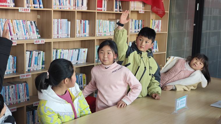 民權縣圖書館舉辦2025年第三期“童心向黨·書香伴成長”閱讀分享會活動（總第54期）