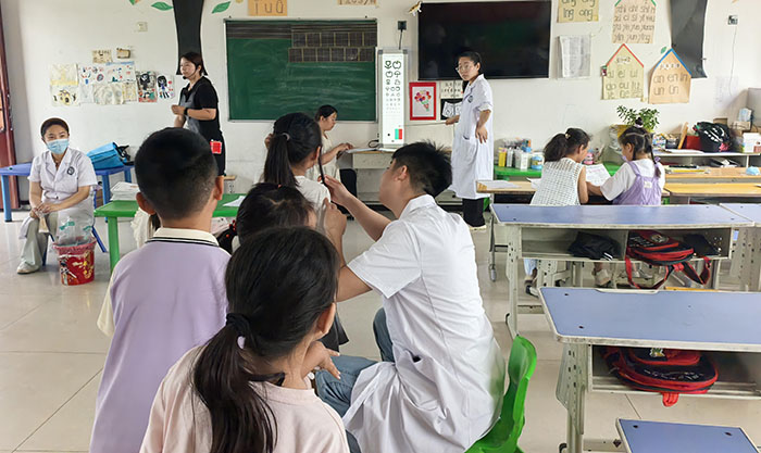 民權(quán)縣老顏集鎮(zhèn)衛(wèi)生院開展全國“愛眼日”主題宣傳活動