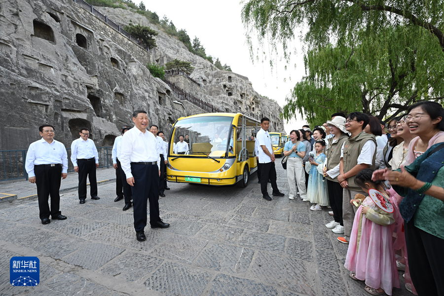 習近平：堅定信心推動高質(zhì)量發(fā)展高效能治理 奮力譜寫中原大地推進中國式現(xiàn)代化新篇章
