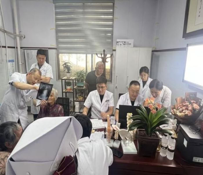 專家下沉 技術(shù)升級 莊子鎮(zhèn)衛(wèi)生院讓老百姓在家門口看好病